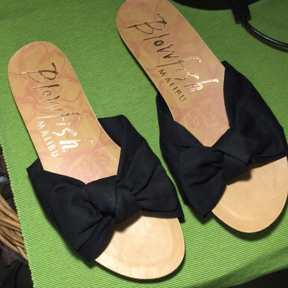 Restocked 🖤Blowfish 🐡 Black Slip ons Sanda… - Picture 6 of 9